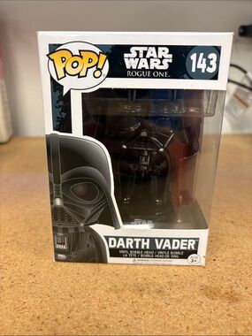 Toy Collectible - Funko Pop Darth Vader